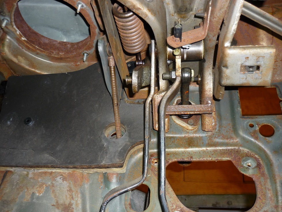 Attached picture 06-3 Clutch & Brake Pedals.master cylinder rod.jpg